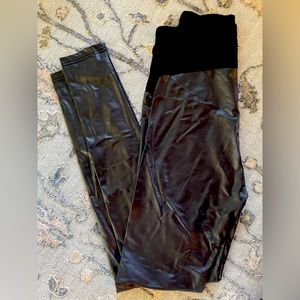 Black faux leather leggings, maternity, Size S, prenatal, Europe.